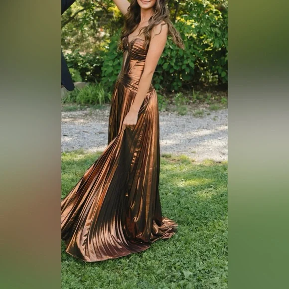 Sherri Hill Metallic Corset Prom Dress - Picture 3 of 5